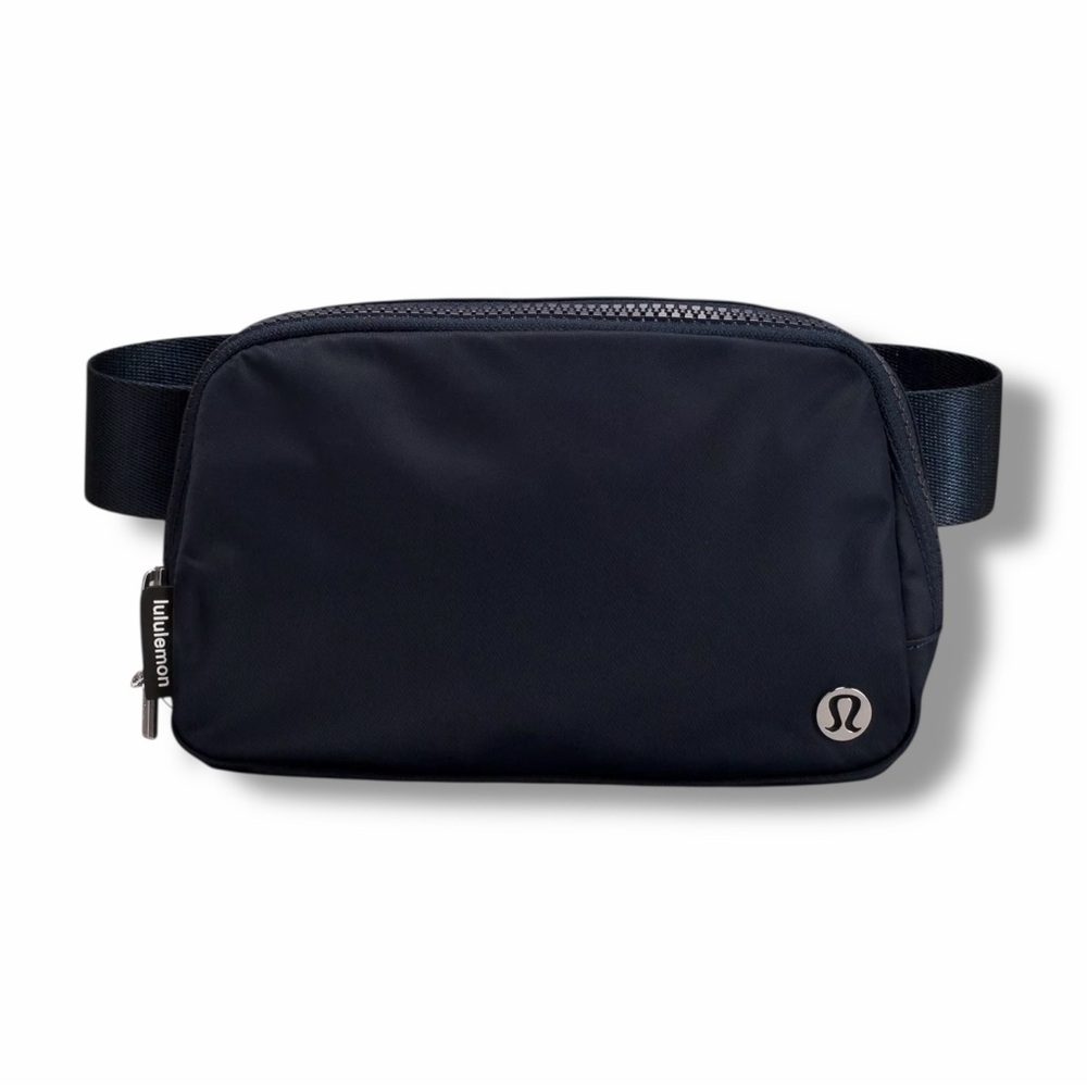 lululemon athletica navy blue crossbody belt bag